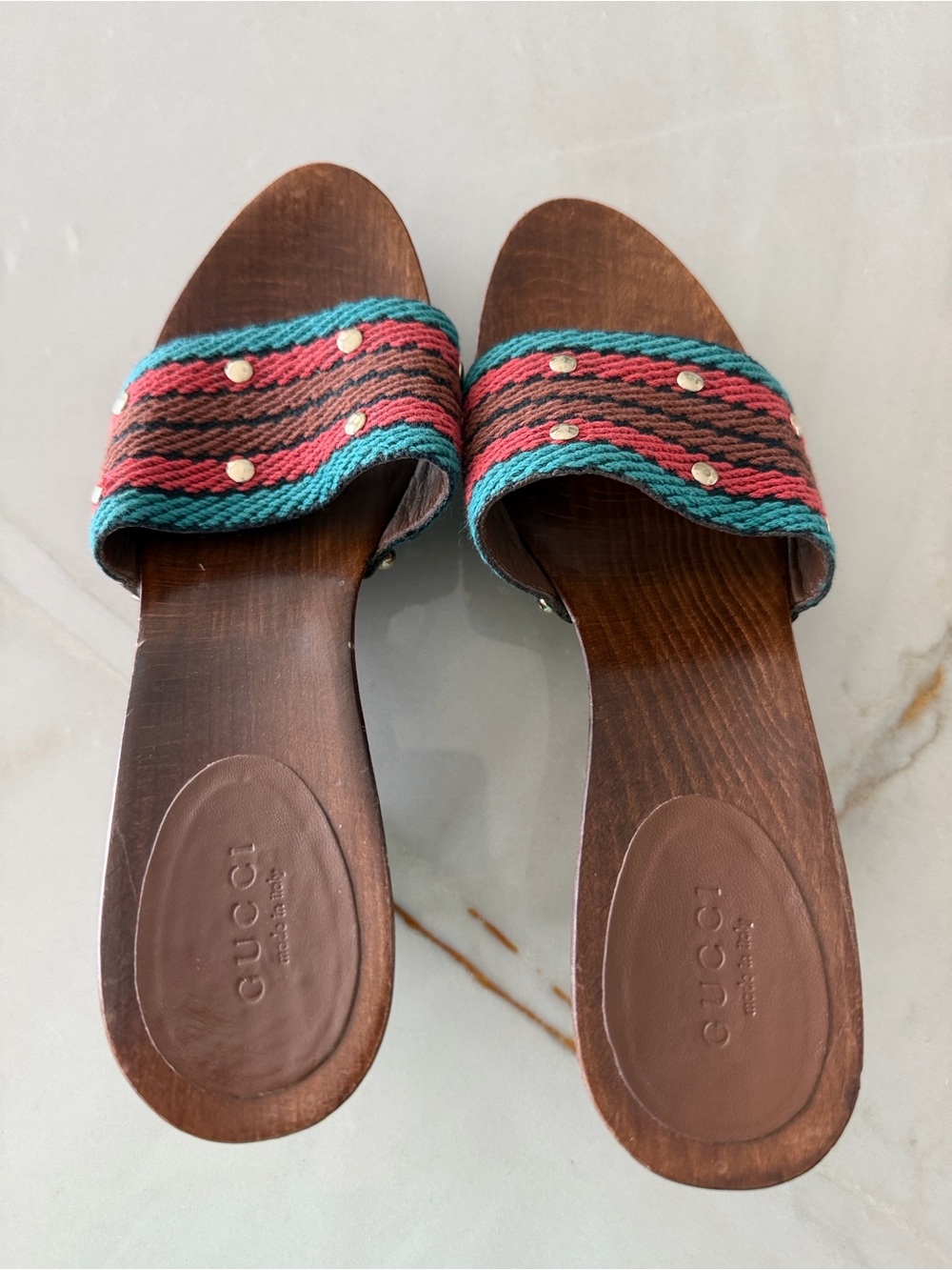 ✨Vintage Gucci Alert! Tom Ford Era Multicolor Studded Wooden Wedge Mules 🪵🎨 - Picture 4 of 8